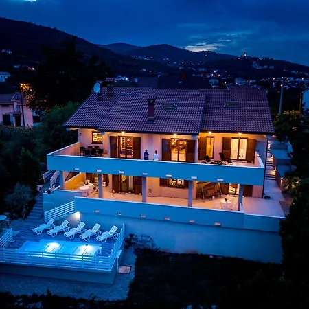 - Healthy House أوباتيا